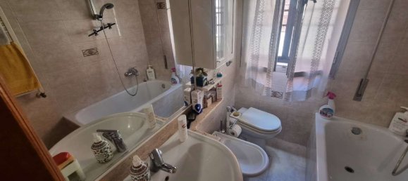 3 bedrooms Apartment in Bologna, Italy No. 337795 22