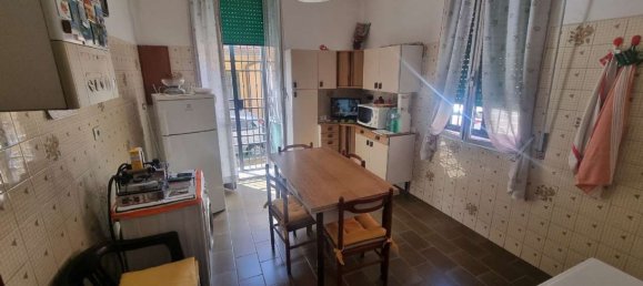 3 bedrooms Apartment in Bologna, Italy No. 337795 9