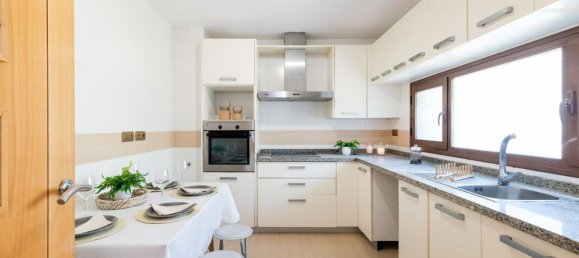 4 Schlafzimmer Haus in Jun, Spain, Nr. 171325 5