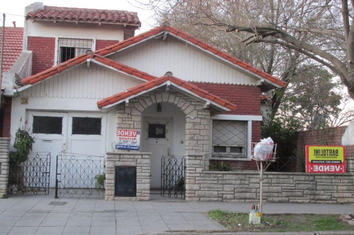 3 bedrooms House in Mar del Plata, Argentina No. 79323