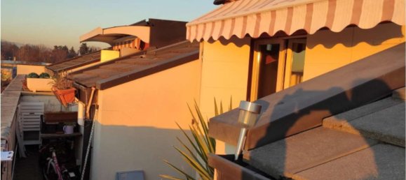 3 rooms Apartment in Giussano, Italy No. 182389 2