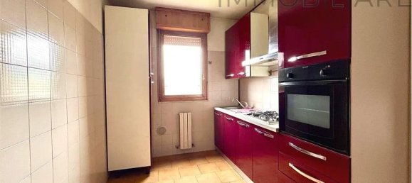 4 rooms Apartment in Vignola, Italy No. 29603 3