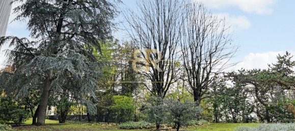 Studio in Paris, France No. 163124 15