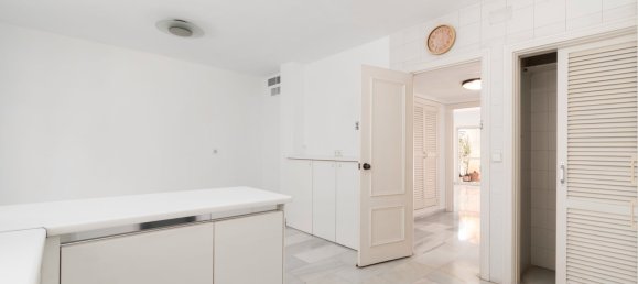 4 Schlafzimmer Penthouse in Marbella, Spain, Nr. 76881 13