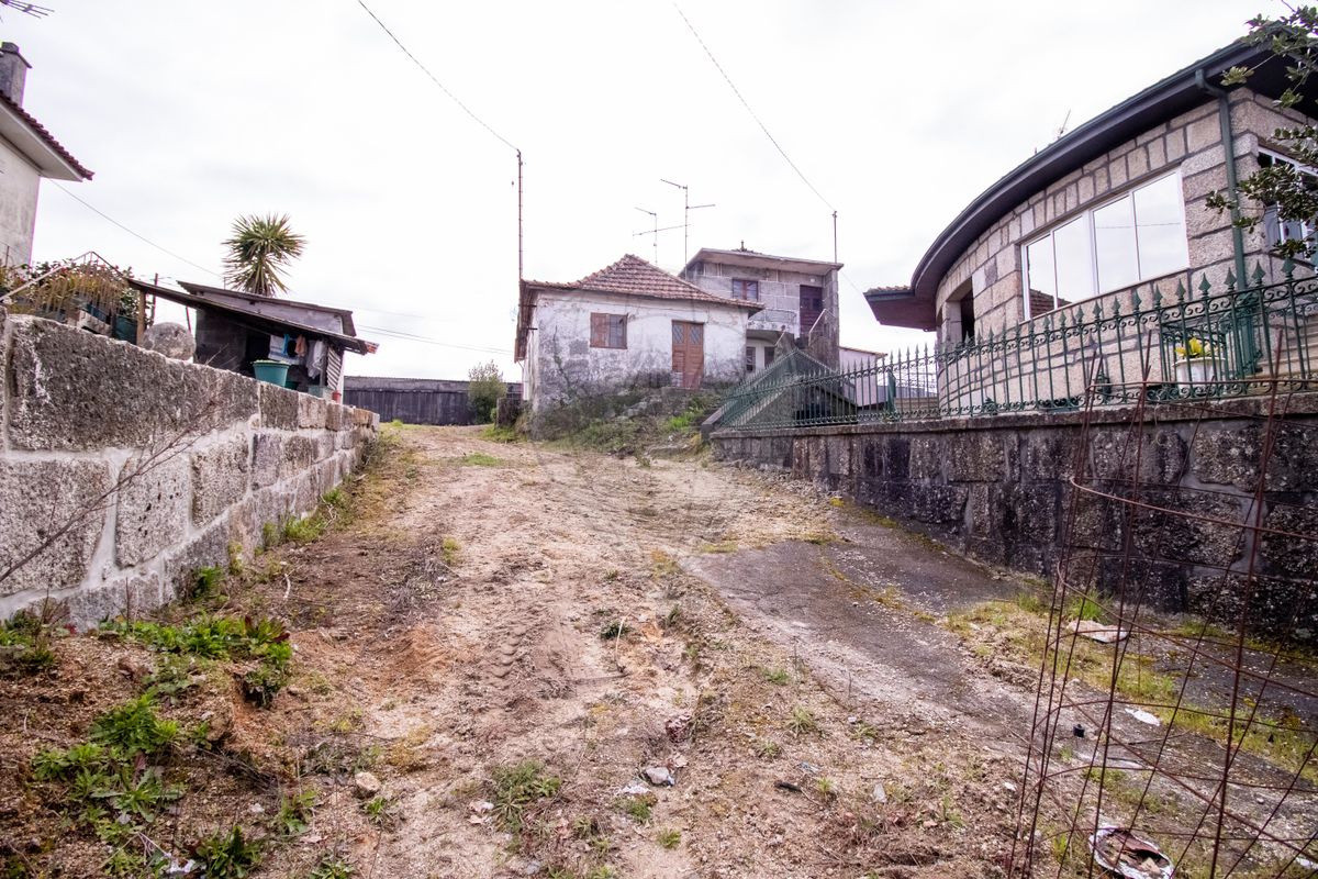 5 bedrooms House in Penafiel, Portugal No. 20634