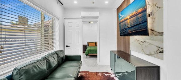 4 dormitorios villa en venta en Miami, Miami-Dade, Florida, USA № 615954 12