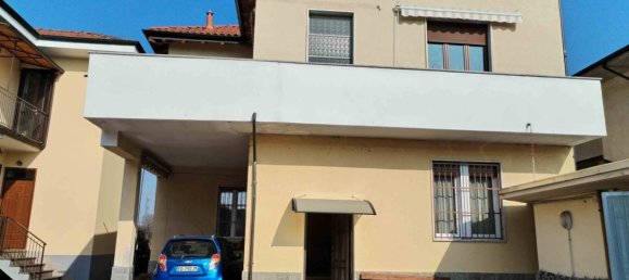 3 Schlafzimmer Wohnung in Magenta, Italy, Nr. 276260 2