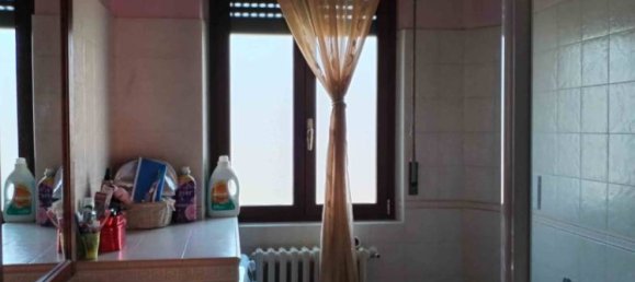 3 Schlafzimmer Wohnung in Magenta, Italy, Nr. 276260 9