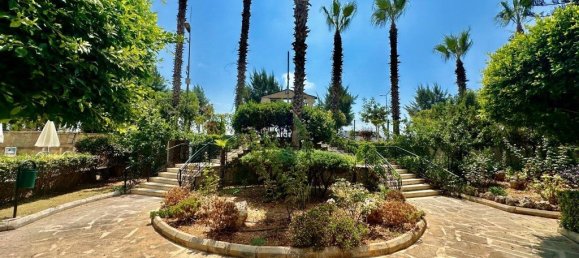 Квартира с 5 комнатами в Тюрклер, Турция № 23124 4