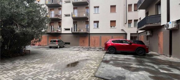 Квартира с 3 комнатами в Модена, Италия № 69615 25