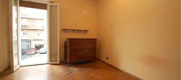 Квартира с 3 комнатами в Модена, Италия № 69615 5