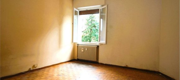 Квартира с 3 комнатами в Модена, Италия № 69615 3