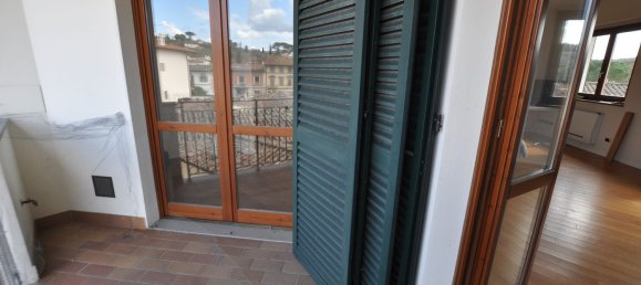 4 rooms Apartment in Florence, Italy No. 50486 21