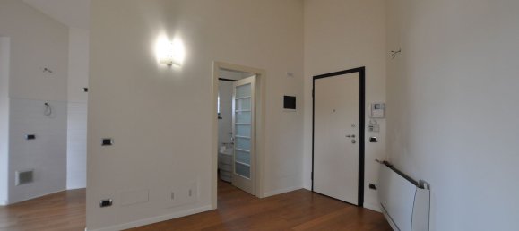 4 rooms Apartment in Florence, Italy No. 50486 6