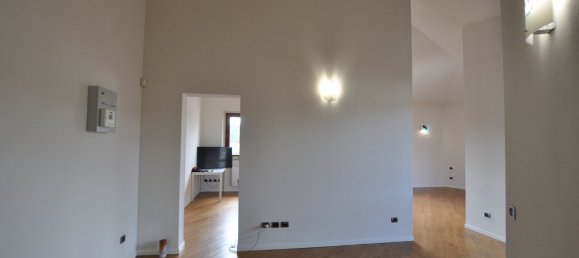 4 rooms Apartment in Florence, Italy No. 50486 2