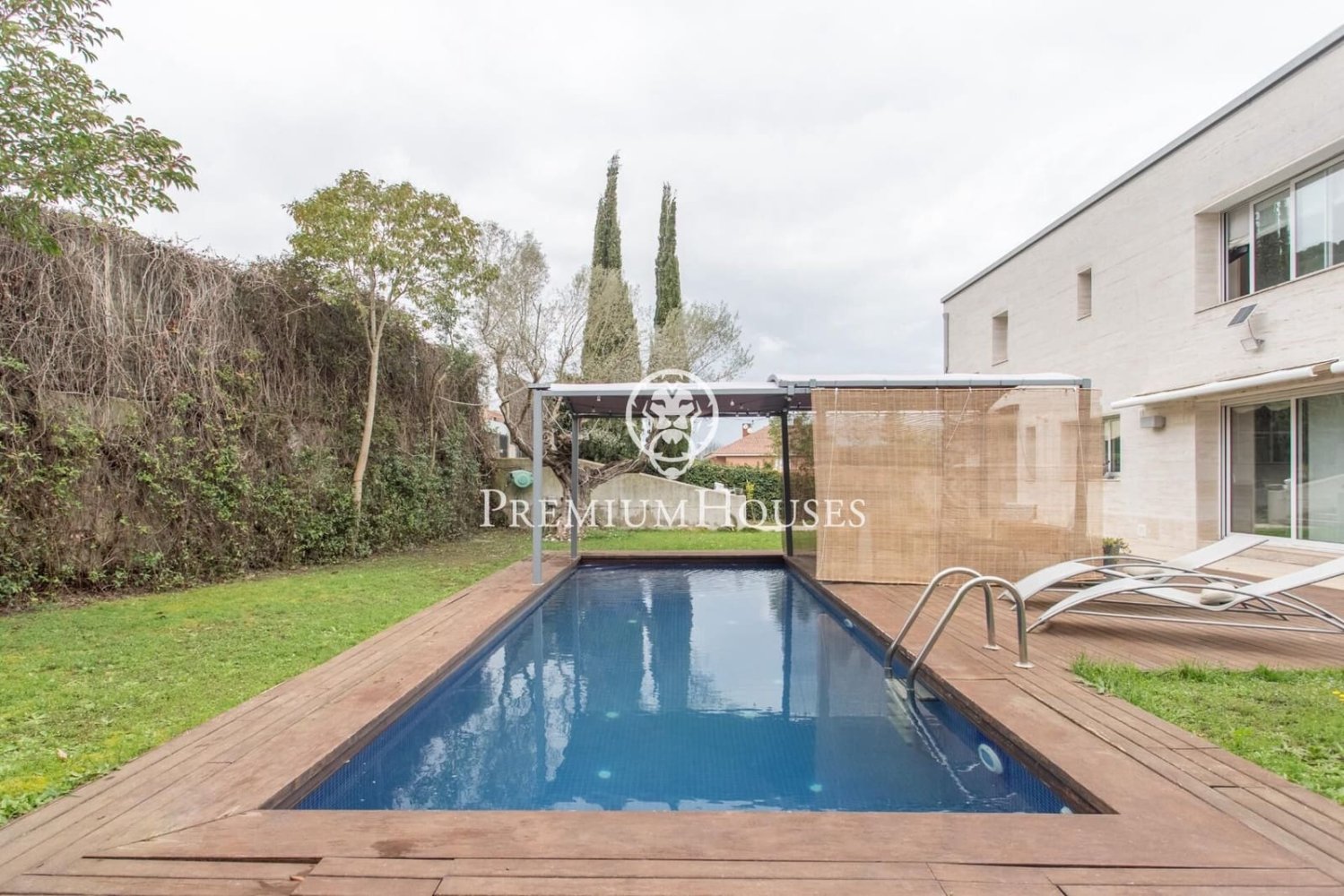 4 bedrooms House in Vallromanes, Spain No. 252223