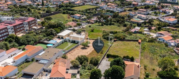 Grundstück in Vila Nova de Gaia, Portugal 785m², Nr. 50479 2