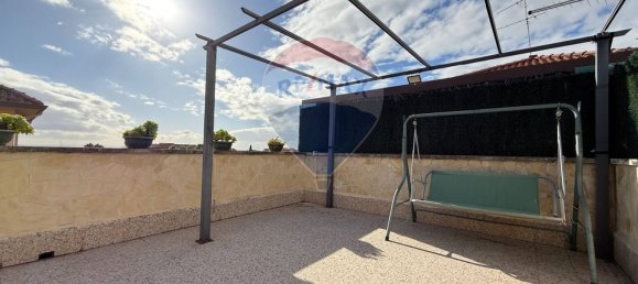 2-salle Appartement à Catania, Italy No. 266275 15