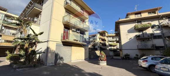 2-salle Appartement à Catania, Italy No. 266275 12