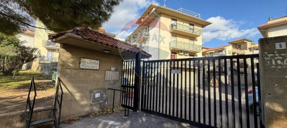 2-salle Appartement à Catania, Italy No. 266275 11