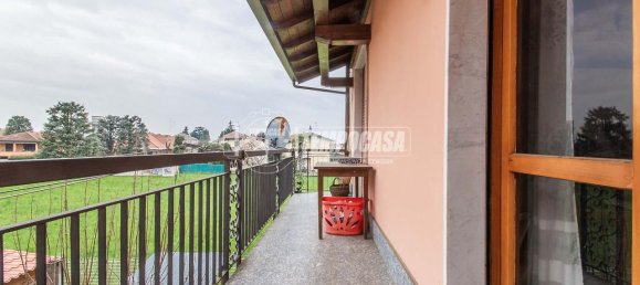 4-salle Appartement à Limido Comasco, Italy No. 42636 6