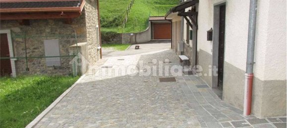 2 bedrooms House in Costa Valle Imagna, Italy No. 84504 2