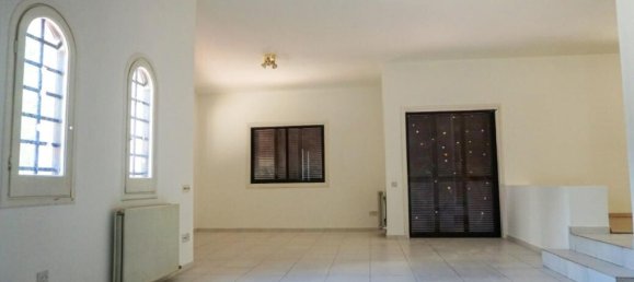 345m² Villa in Nicosia, Cyprus No. 13224 10