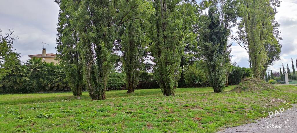  قطعة أرض في La Roche-sur-Yon, France 2702متر مربع رقم 305614