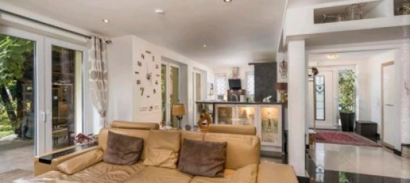 Casa de 9 habitaciónes en Bremen, Germany No. 24267 2