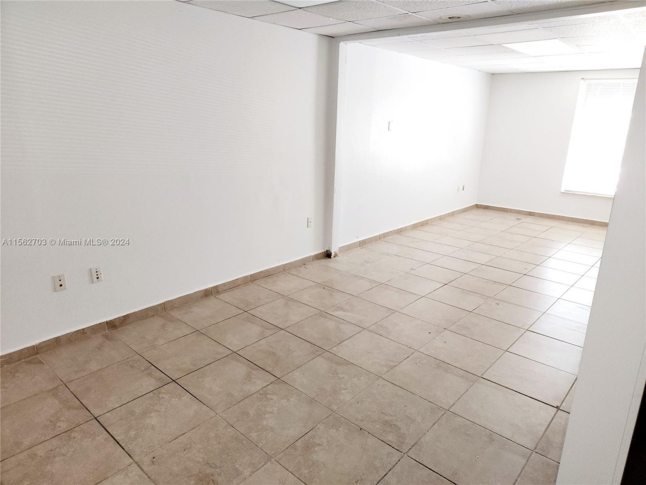 oficina en alquiler en Miami, Miami-Dade, Florida, USA № 613595