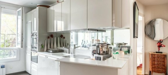 3 bedrooms Castles in Neuilly-sur-Seine, France No. 167341 8