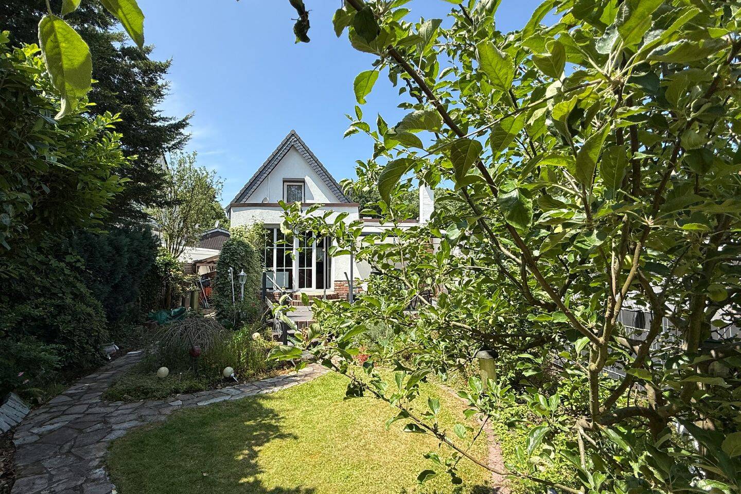 1 chambre Maison à Rosrath, Germany No. 15054