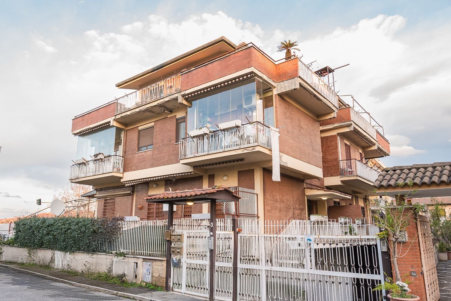 Apartamento de 3 habitaciónes en Rome, Italy No. 44861