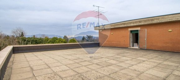 300m² Warehouse in Lurago d'Erba, Italy No. 58590 11