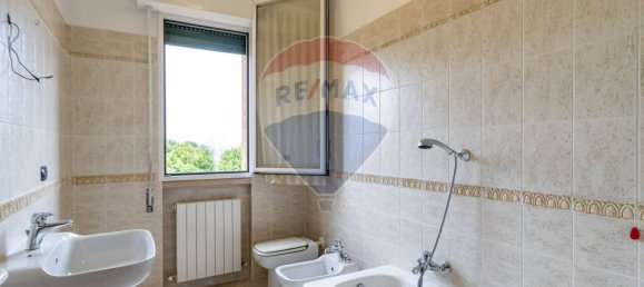 300m² Warehouse in Lurago d'Erba, Italy No. 58590 17