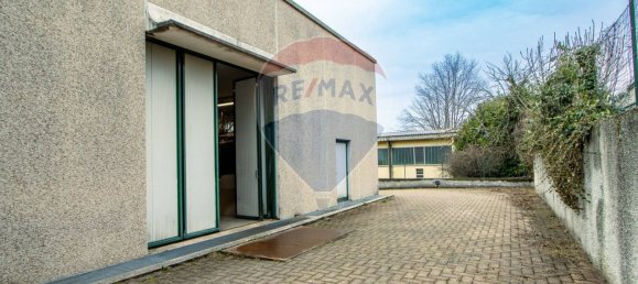 300m² Warehouse in Lurago d'Erba, Italy No. 58590 2