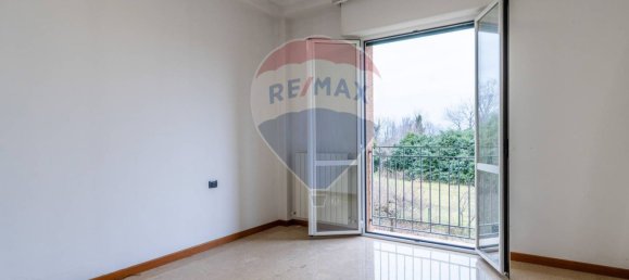 300m² Warehouse in Lurago d'Erba, Italy No. 58590 15