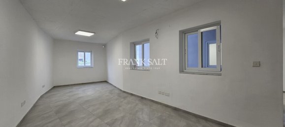 95m² Office in Marsa, Malta No. 12745 6