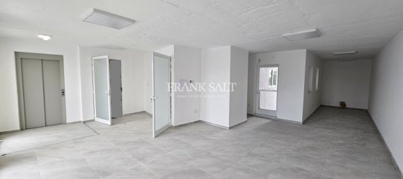 95m² Office in Marsa, Malta No. 12745 3