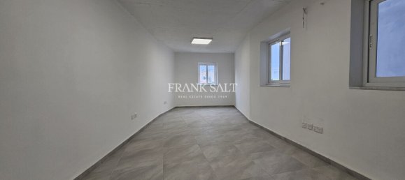 95m² Office in Marsa, Malta No. 12745 7