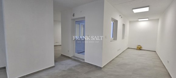 95m² Office in Marsa, Malta No. 12745 5