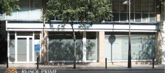 Gewerbliche Immobilie in Barcelona, Spain 700m², Nr. 210 2