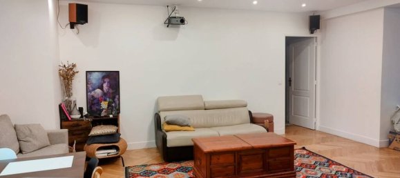 4 bedrooms Apartment in Paris, France No. 297840 2