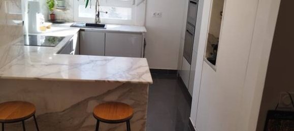 4 bedrooms Apartment in Paris, France No. 297840 3