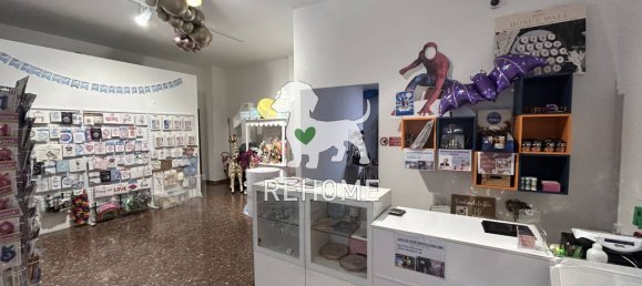 169m² Commercial property in Udine, Italy No. 122927 5