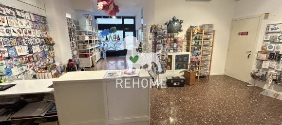 169m² Commercial property in Udine, Italy No. 122927 6