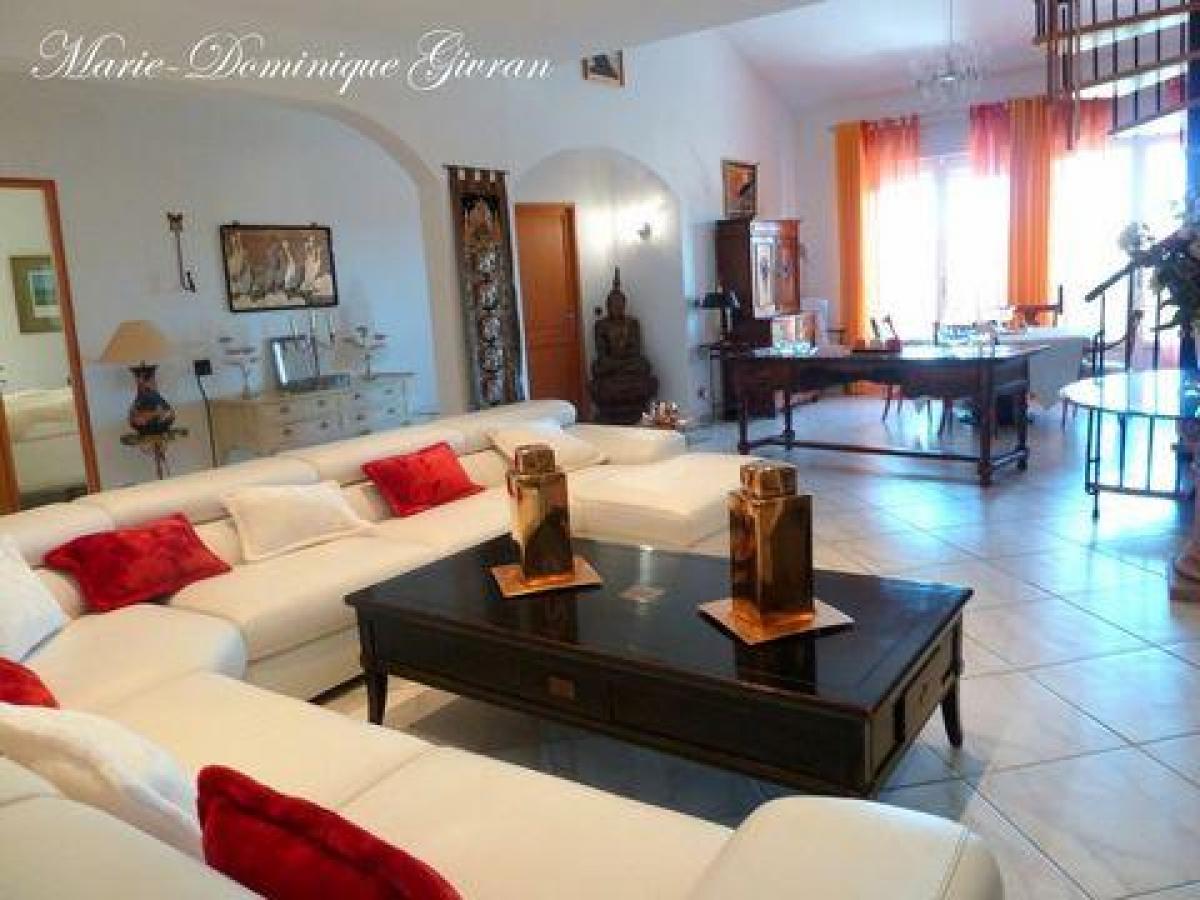 Apartamento com 3 quartos em condomínio em Frejus, France N.º 14182