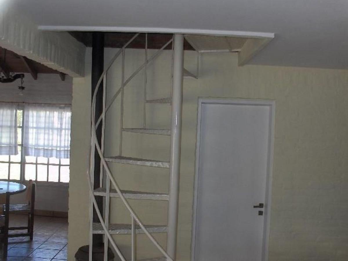 3 bedrooms House in Marcos Paz, Argentina No. 19971