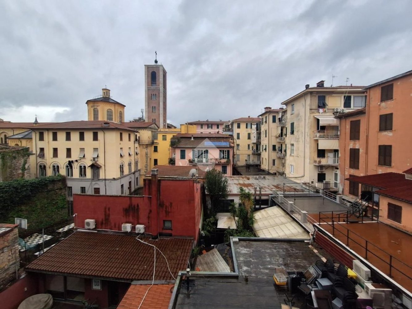 Apartamento de 5 habitaciónes en La Spezia, Italy No. 65966