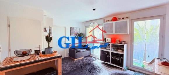 1 bedroom Apartment in Savigny-le-Temple, France No. 318179 3